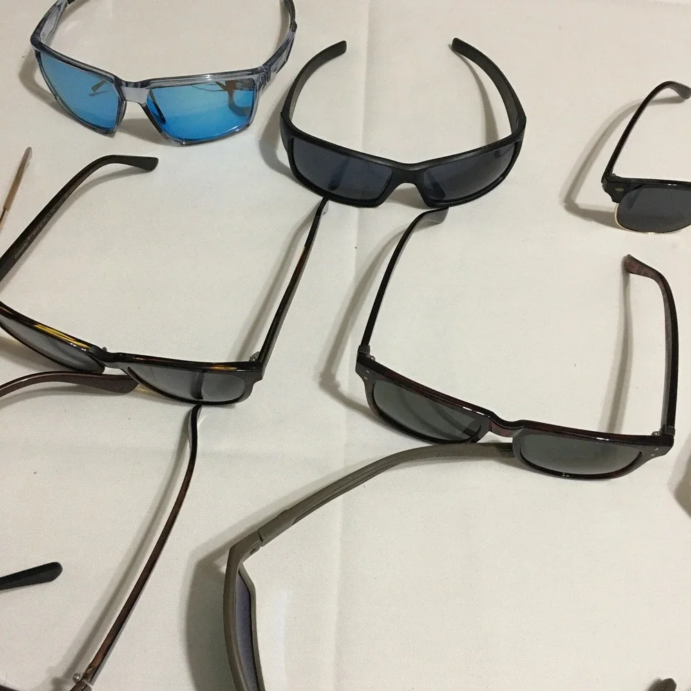 Lot of 17 Sunglasses Mixed Brands Unisex OS Multisize Multicolor Assorted Styles